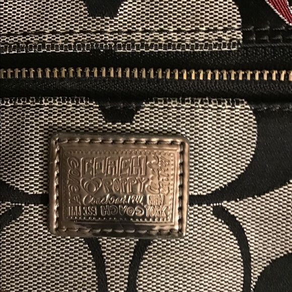 Coach Poppy collection Heart Handbag - Picture 3 of 5